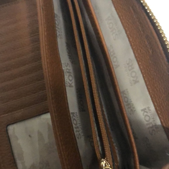 Michael Kors Leather Zip Wallet - Picture 7 of 7